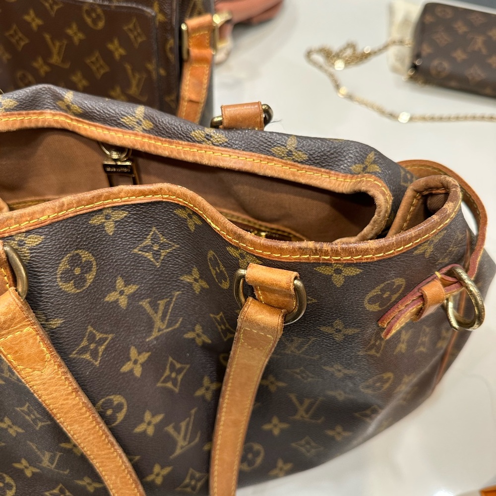 Guaranteed Authentic Luis Vuitton Batignolles - image 6